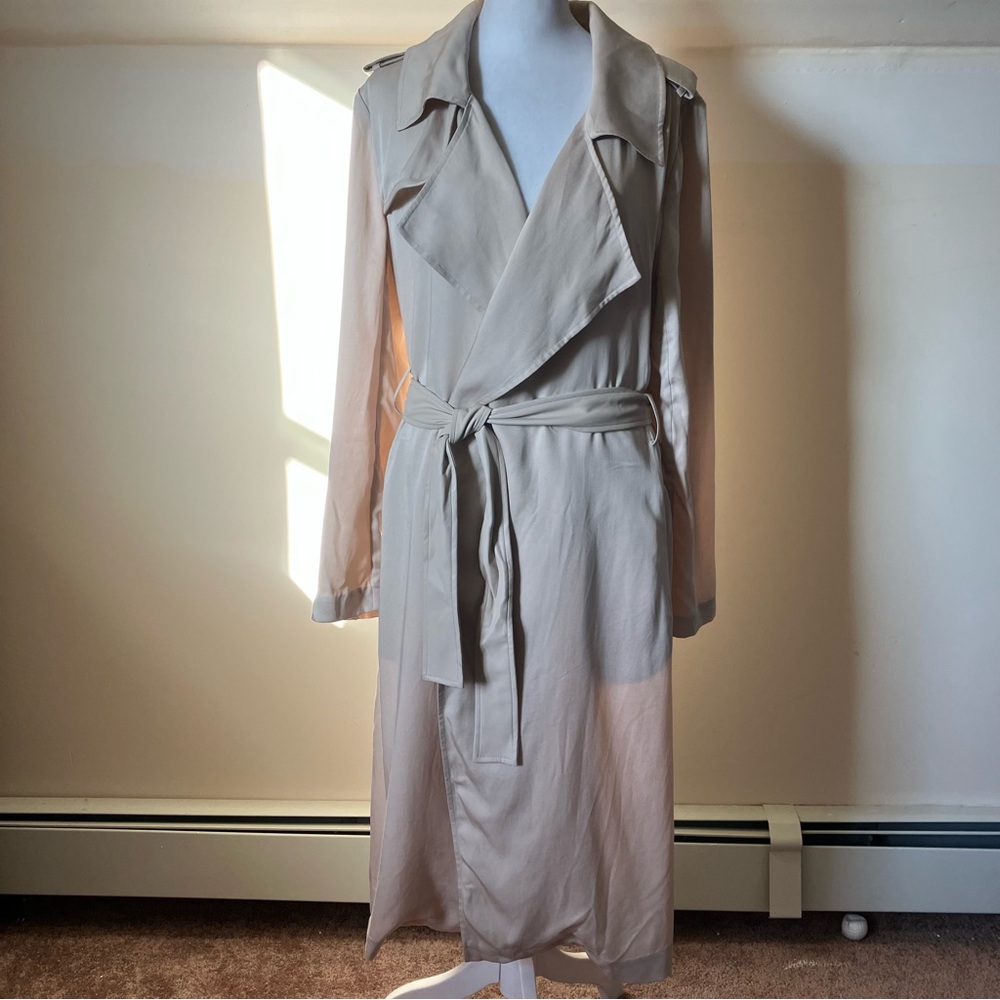 Badgley Mischka Tan / Cream Angelina Belted Trench Coat size Medium - Picture 3 of 14